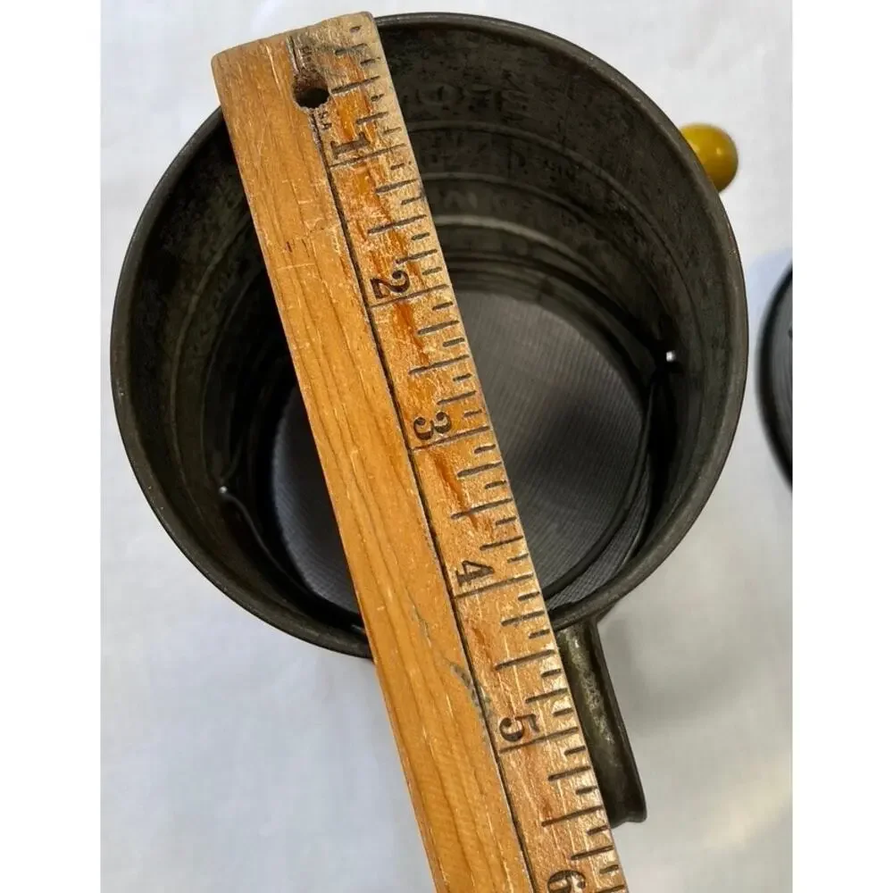 Vtg Bromwells 3 C Flour Measuring Sifter Set 2 Wood Crank Handle Made USA Decor